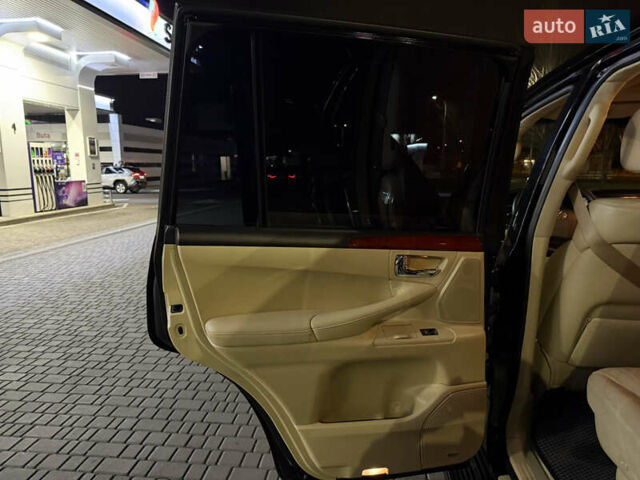 Черный Лексус ЛХ, объемом двигателя 5.7 л и пробегом 267 тыс. км за 23800 $, фото 23 на Automoto.ua