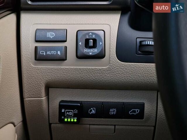 Черный Лексус ЛХ, объемом двигателя 5.66 л и пробегом 462 тыс. км за 21990 $, фото 53 на Automoto.ua