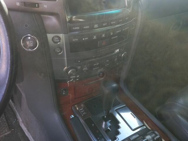 Черный Лексус ЛХ, объемом двигателя 0 л и пробегом 333 тыс. км за 27000 $, фото 7 на Automoto.ua