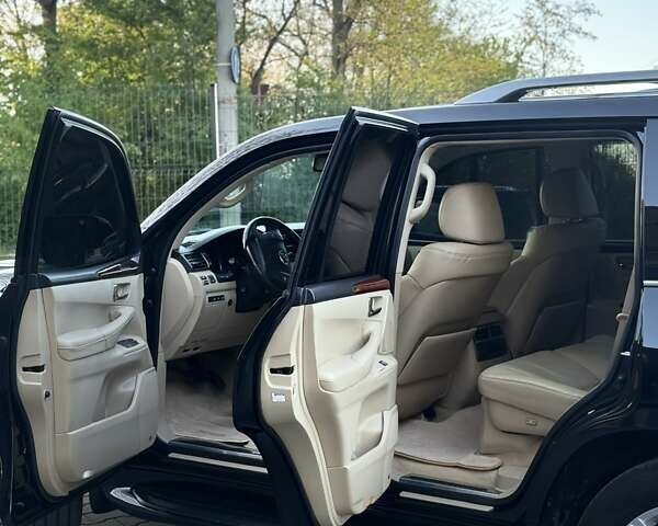 Черный Лексус ЛХ, объемом двигателя 5.66 л и пробегом 380 тыс. км за 26500 $, фото 15 на Automoto.ua