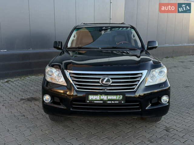 Черный Лексус ЛХ, объемом двигателя 5.69 л и пробегом 160 тыс. км за 26990 $, фото 2 на Automoto.ua