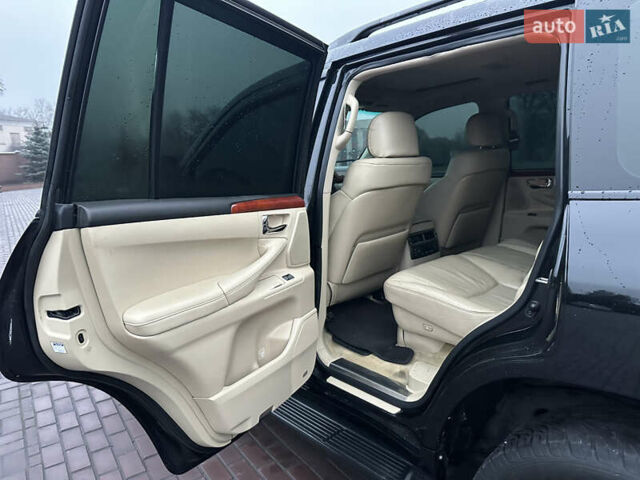 Черный Лексус ЛХ, объемом двигателя 5.66 л и пробегом 263 тыс. км за 19999 $, фото 16 на Automoto.ua