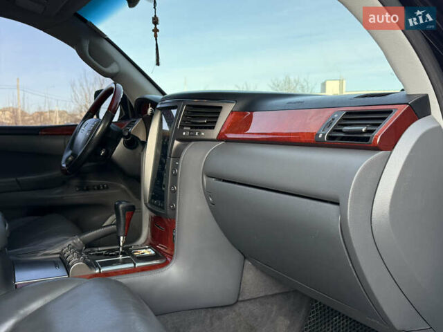 Черный Лексус ЛХ, объемом двигателя 5.7 л и пробегом 252 тыс. км за 25999 $, фото 44 на Automoto.ua