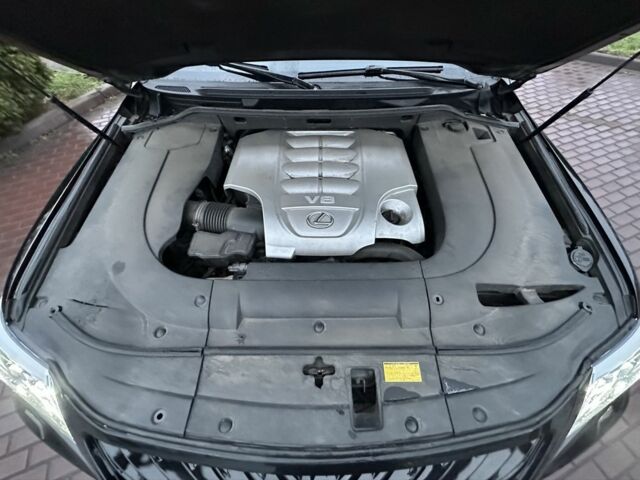 Чорний Лексус ЛХ, об'ємом двигуна 5.7 л та пробігом 262 тис. км за 19999 $, фото 23 на Automoto.ua