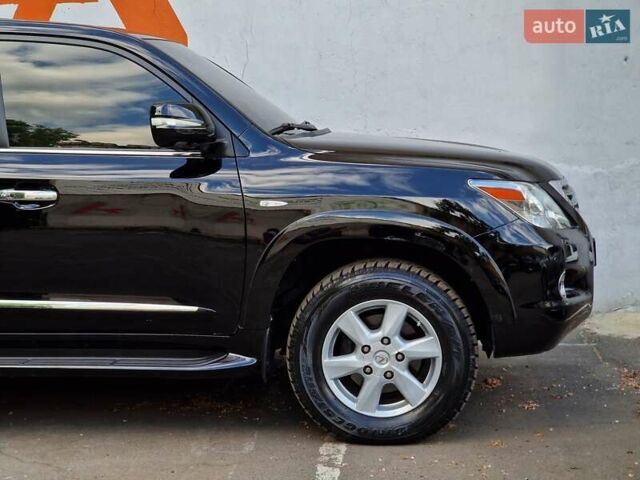 Черный Лексус ЛХ, объемом двигателя 5.66 л и пробегом 462 тыс. км за 21990 $, фото 21 на Automoto.ua