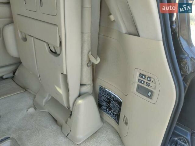 Черный Лексус ЛХ, объемом двигателя 5.66 л и пробегом 275 тыс. км за 21900 $, фото 18 на Automoto.ua