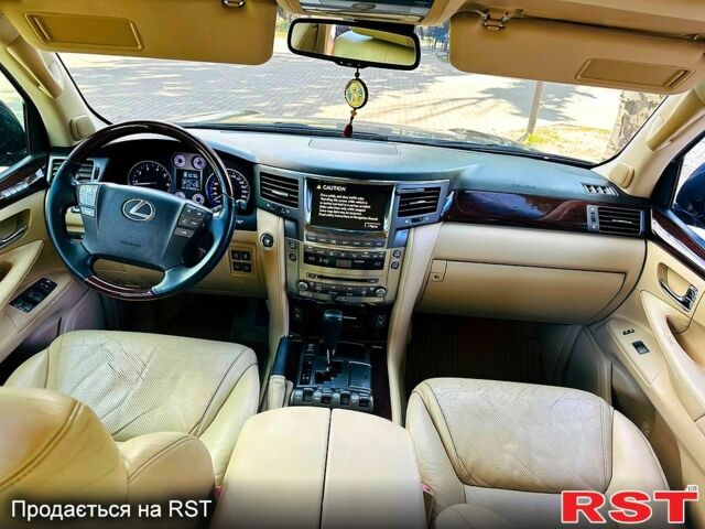 Черный Лексус ЛХ, объемом двигателя 5.7 л и пробегом 320 тыс. км за 18999 $, фото 12 на Automoto.ua