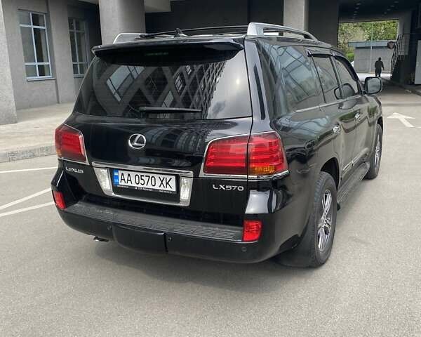 Черный Лексус ЛХ, объемом двигателя 5.69 л и пробегом 235 тыс. км за 23000 $, фото 17 на Automoto.ua