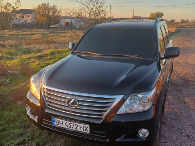 Черный Лексус ЛХ, объемом двигателя 5 л и пробегом 250 тыс. км за 23000 $, фото 4 на Automoto.ua