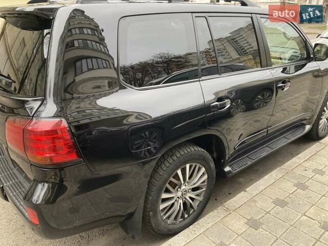 Чорний Лексус ЛХ, об'ємом двигуна 5.66 л та пробігом 251 тис. км за 18000 $, фото 2 на Automoto.ua