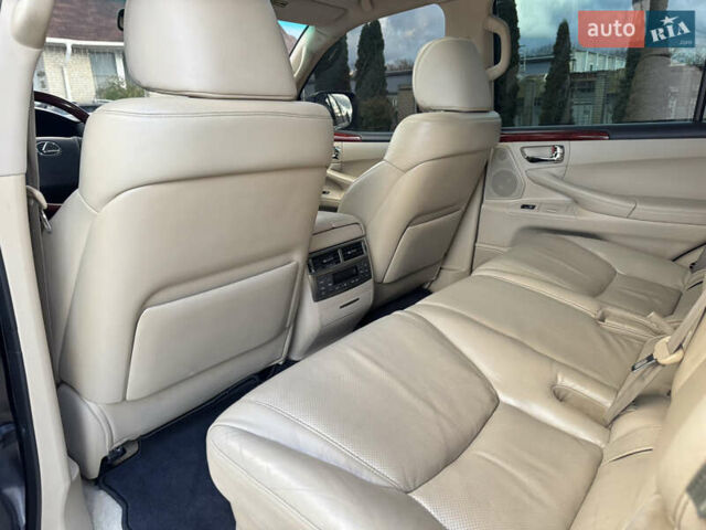 Чорний Лексус ЛХ, об'ємом двигуна 5.7 л та пробігом 233 тис. км за 21900 $, фото 19 на Automoto.ua