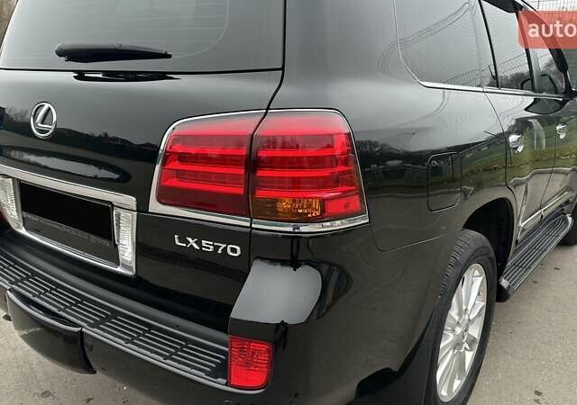 Чорний Лексус ЛХ, об'ємом двигуна 5.66 л та пробігом 74 тис. км за 39400 $, фото 17 на Automoto.ua