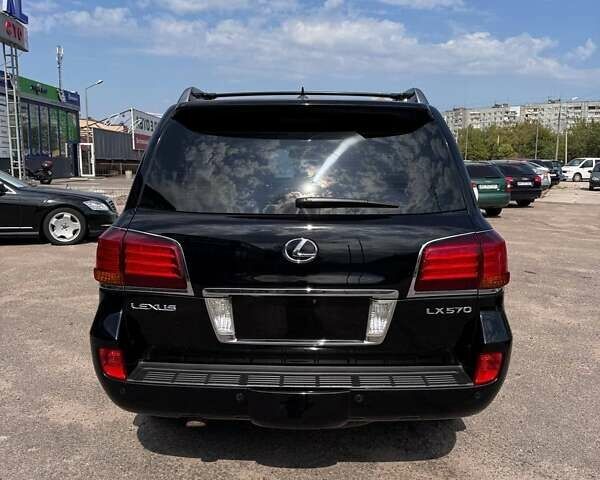 Черный Лексус ЛХ, объемом двигателя 5.66 л и пробегом 198 тыс. км за 27500 $, фото 5 на Automoto.ua