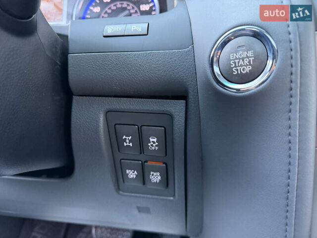 Черный Лексус ЛХ, объемом двигателя 5.69 л и пробегом 160 тыс. км за 26990 $, фото 54 на Automoto.ua