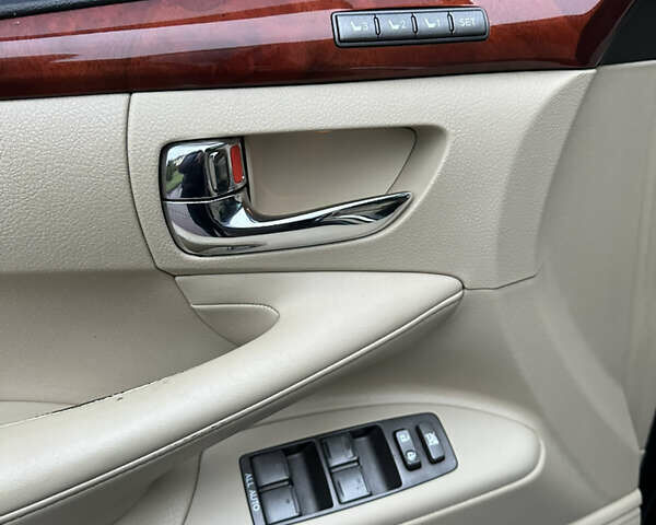 Чорний Лексус ЛХ, об'ємом двигуна 5.66 л та пробігом 262 тис. км за 18999 $, фото 38 на Automoto.ua