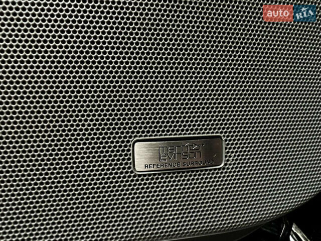 Черный Лексус ЛХ, объемом двигателя 5.66 л и пробегом 300 тыс. км за 27500 $, фото 13 на Automoto.ua