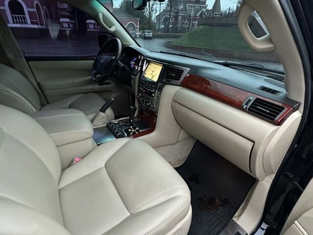 Чорний Лексус ЛХ, об'ємом двигуна 5.7 л та пробігом 262 тис. км за 19999 $, фото 11 на Automoto.ua