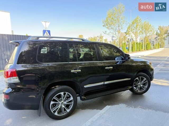Черный Лексус ЛХ, объемом двигателя 5.7 л и пробегом 297 тыс. км за 26000 $, фото 9 на Automoto.ua