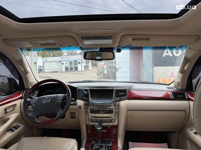 Лексус ЛХ 2008 у Запоріжжя на Automoto.ua Чорний Лексус ЛХ, об'ємом двигуна 5.7 л та пробігом 199 тис. км за 26690 $, фото 19 на Automoto.ua