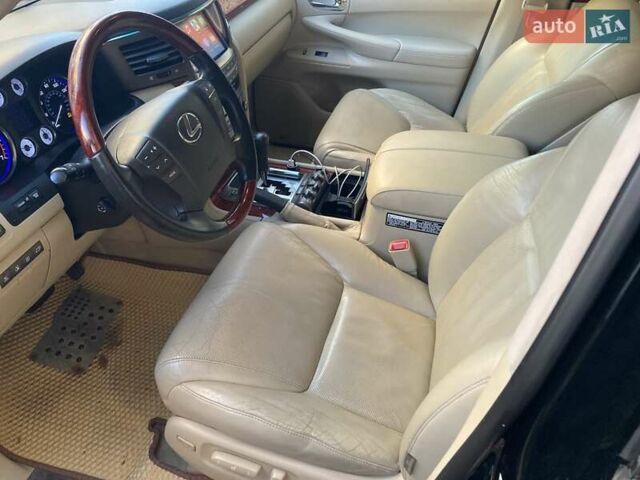 Чорний Лексус ЛХ, об'ємом двигуна 5.66 л та пробігом 251 тис. км за 18000 $, фото 8 на Automoto.ua