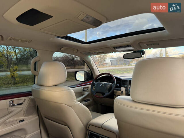 Чорний Лексус ЛХ, об'ємом двигуна 5.7 л та пробігом 233 тис. км за 21900 $, фото 28 на Automoto.ua