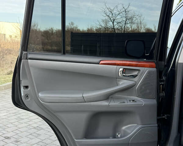 Черный Лексус ЛХ, объемом двигателя 5.7 л и пробегом 252 тыс. км за 25999 $, фото 71 на Automoto.ua