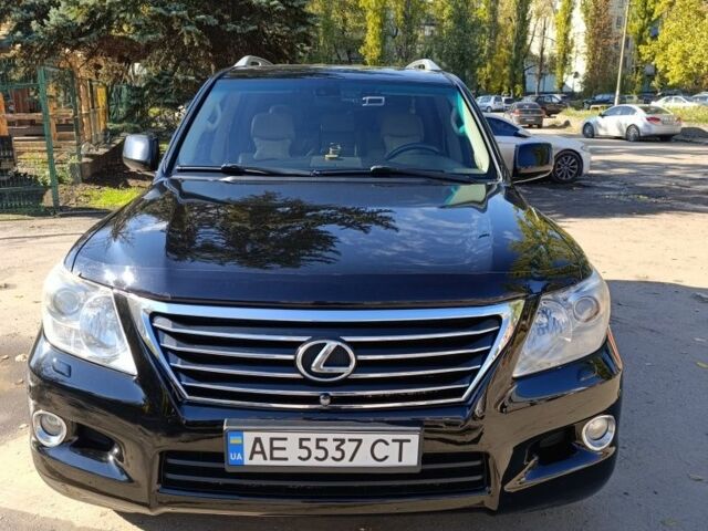 Чорний Лексус ЛХ, об'ємом двигуна 5.7 л та пробігом 210 тис. км за 516 $, фото 1 на Automoto.ua