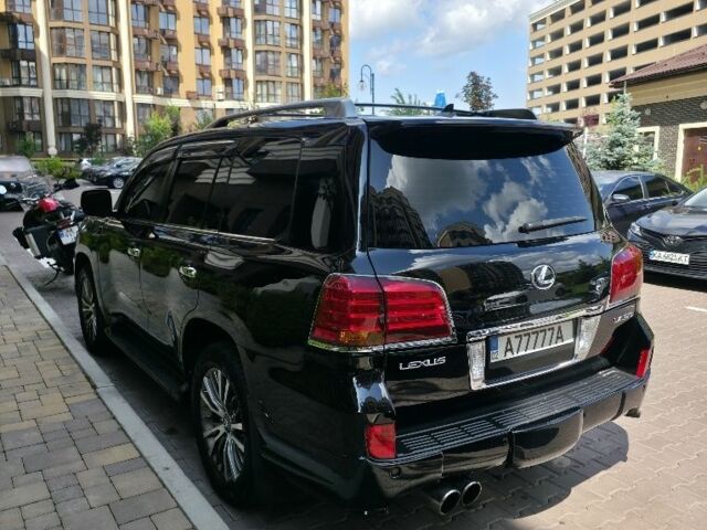 Черный Лексус ЛХ, объемом двигателя 5.7 л и пробегом 250 тыс. км за 24000 $, фото 2 на Automoto.ua