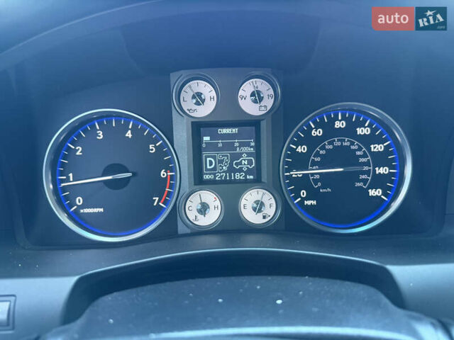 Черный Лексус ЛХ, объемом двигателя 5.66 л и пробегом 278 тыс. км за 23500 $, фото 3 на Automoto.ua