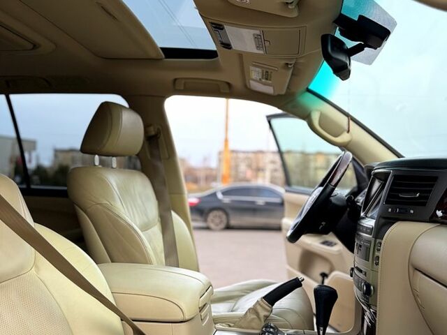 Черный Лексус ЛХ, объемом двигателя 5.7 л и пробегом 270 тыс. км за 27000 $, фото 7 на Automoto.ua