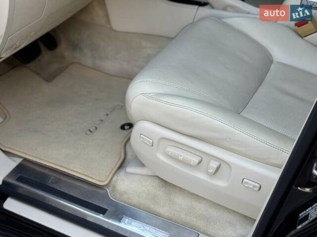 Черный Лексус ЛХ, объемом двигателя 5.7 л и пробегом 142 тыс. км за 71000 $, фото 26 на Automoto.ua