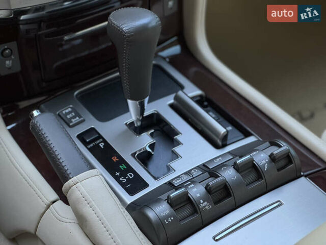 Черный Лексус ЛХ, объемом двигателя 5.7 л и пробегом 142 тыс. км за 71000 $, фото 72 на Automoto.ua