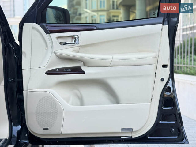 Черный Лексус ЛХ, объемом двигателя 5.7 л и пробегом 142 тыс. км за 71000 $, фото 69 на Automoto.ua