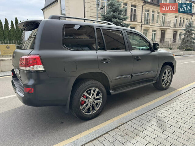 Черный Лексус ЛХ, объемом двигателя 5.7 л и пробегом 142 тыс. км за 71000 $, фото 16 на Automoto.ua