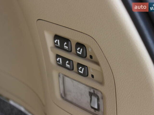 Чорний Лексус ЛХ, об'ємом двигуна 5.66 л та пробігом 208 тис. км за 27999 $, фото 28 на Automoto.ua