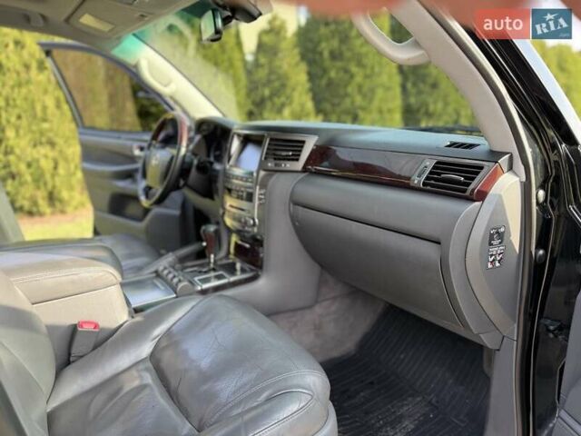 Черный Лексус ЛХ, объемом двигателя 5.66 л и пробегом 374 тыс. км за 26500 $, фото 29 на Automoto.ua