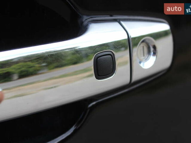 Чорний Лексус ЛХ, об'ємом двигуна 5.66 л та пробігом 208 тис. км за 27999 $, фото 22 на Automoto.ua