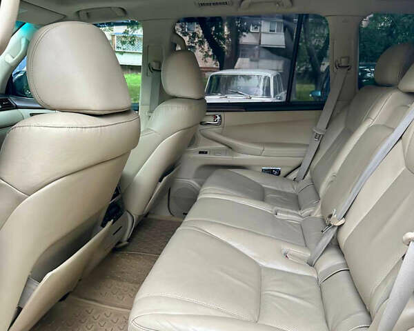 Черный Лексус ЛХ, объемом двигателя 5.7 л и пробегом 380 тыс. км за 23500 $, фото 10 на Automoto.ua