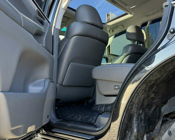 Черный Лексус ЛХ, объемом двигателя 5.7 л и пробегом 218 тыс. км за 26200 $, фото 22 на Automoto.ua