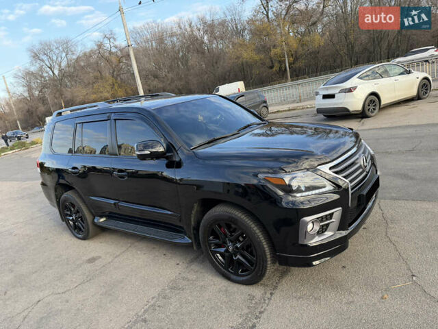 Черный Лексус ЛХ, объемом двигателя 5.66 л и пробегом 160 тыс. км за 38000 $, фото 6 на Automoto.ua