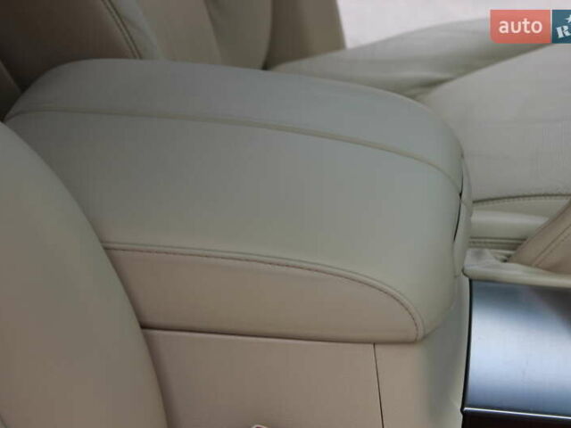 Чорний Лексус ЛХ, об'ємом двигуна 5.66 л та пробігом 208 тис. км за 27999 $, фото 55 на Automoto.ua