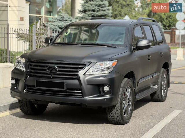 Черный Лексус ЛХ, объемом двигателя 5.7 л и пробегом 142 тыс. км за 71000 $, фото 8 на Automoto.ua