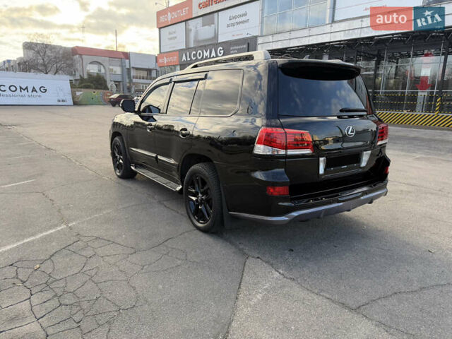 Черный Лексус ЛХ, объемом двигателя 5.66 л и пробегом 160 тыс. км за 38000 $, фото 12 на Automoto.ua