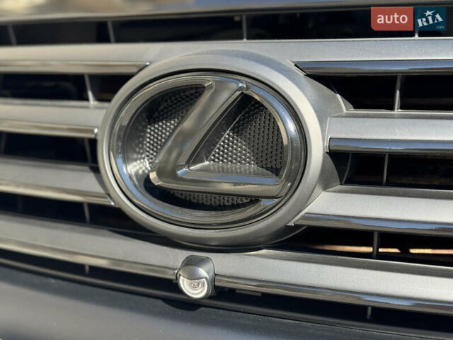 Черный Лексус ЛХ, объемом двигателя 5.7 л и пробегом 142 тыс. км за 71000 $, фото 73 на Automoto.ua