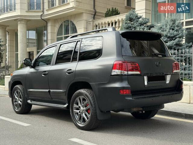 Черный Лексус ЛХ, объемом двигателя 5.7 л и пробегом 142 тыс. км за 71000 $, фото 14 на Automoto.ua