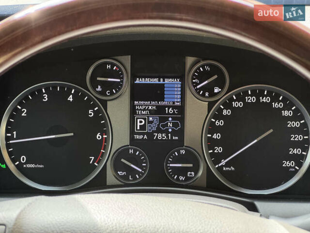 Черный Лексус ЛХ, объемом двигателя 5.7 л и пробегом 142 тыс. км за 71000 $, фото 47 на Automoto.ua