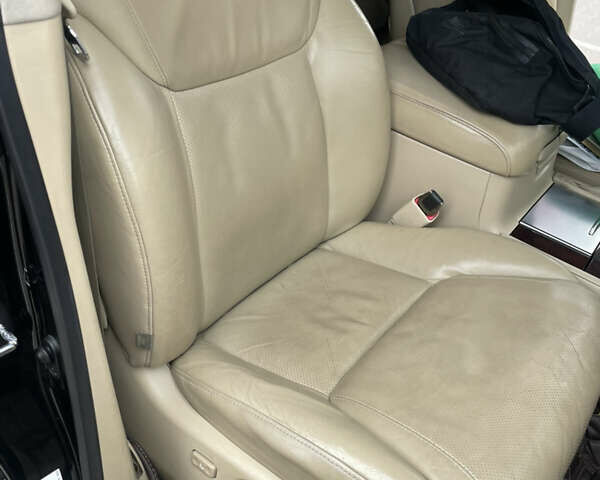 Лексус ЛХ 2010 в Киеве на Automoto.ua Черный Лексус ЛХ, объемом двигателя 5.7 л и пробегом 256 тыс. км за 26500 $, фото 4 на Automoto.ua