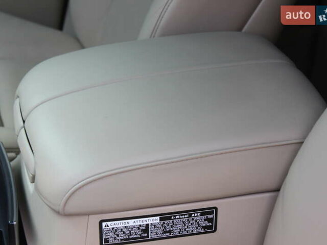 Чорний Лексус ЛХ, об'ємом двигуна 5.66 л та пробігом 208 тис. км за 27999 $, фото 37 на Automoto.ua