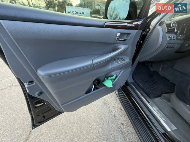 Черный Лексус ЛХ, объемом двигателя 5.66 л и пробегом 160 тыс. км за 38000 $, фото 23 на Automoto.ua