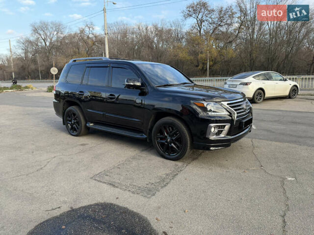 Черный Лексус ЛХ, объемом двигателя 5.66 л и пробегом 160 тыс. км за 38000 $, фото 8 на Automoto.ua